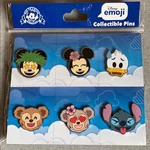 DISNEY Aulani Emoji Collectible Pins Set